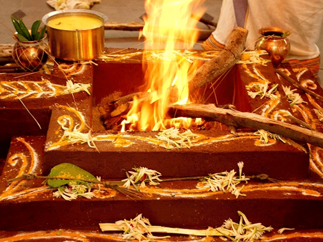 A traditional Vedic fire